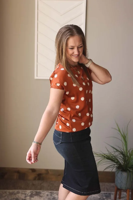 Chestnut Daisy Print Top